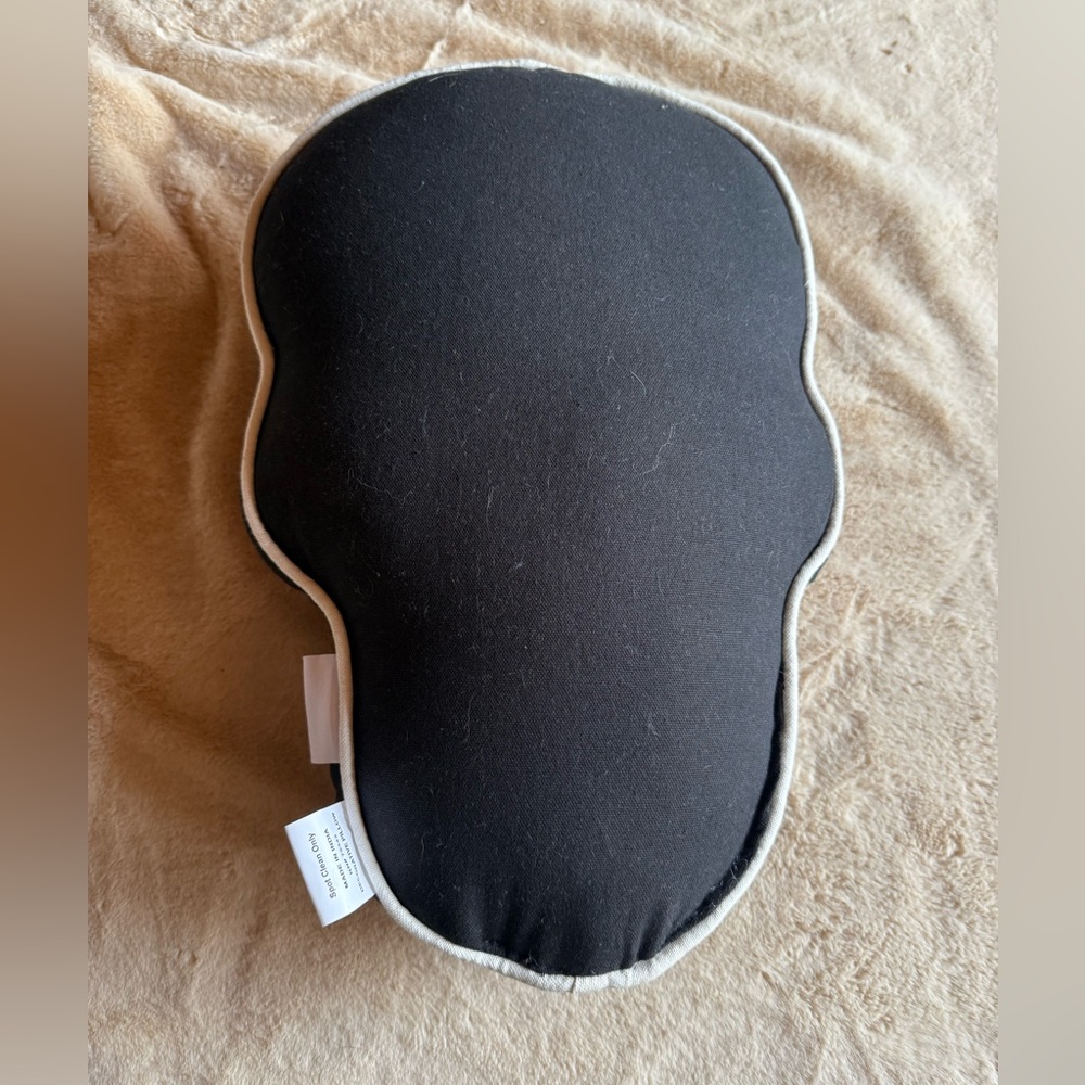 Embroidered Skull Design Pillow - Picture 3 of 3